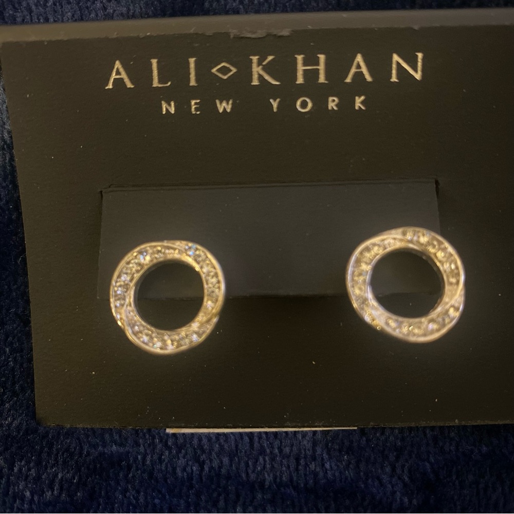 ALI KHAN NEW YORK SPARKLING STUDS NWT